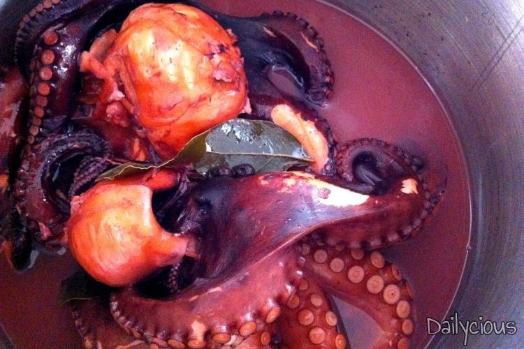 Χταπόδι βραστό (λαδορίγανη)