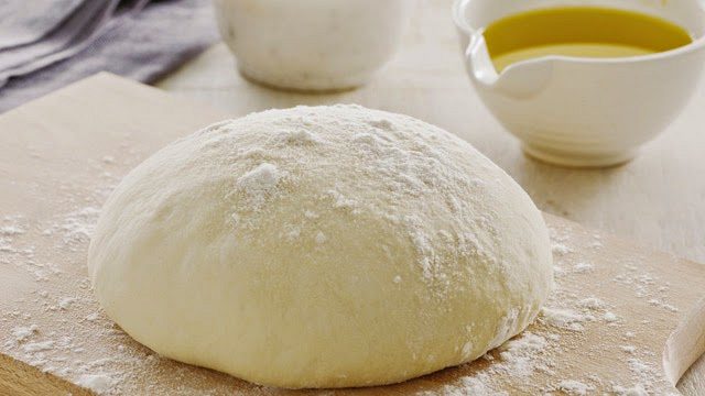 Σπιτική ζύμη για πίτσα